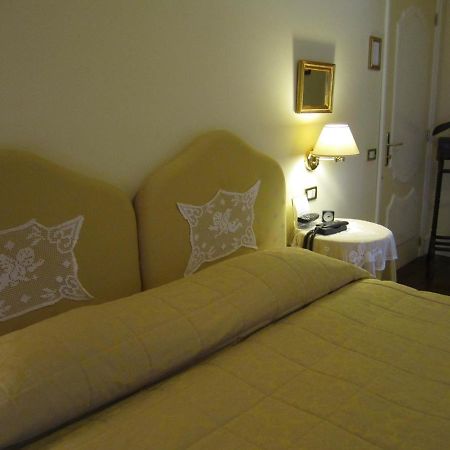 Hotel Villa Castellani Mogliano Oda fotoğraf